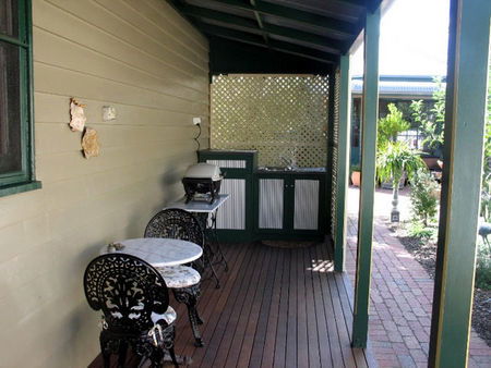 Trafalgar Cottage - Surfers Gold Coast 4