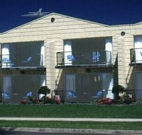 Waterfront Motor Inn - Surfers Gold Coast