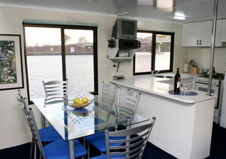 Boyds Bay Houseboat Holidays - Surfers Gold Coast 2