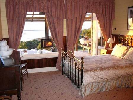 The Island Spa And Cottages - Surfers Gold Coast 3