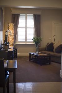 Gallery Apartments - Surfers Gold Coast 1