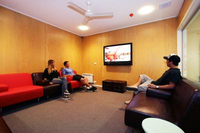 The Island Accommodation - Surfers Gold Coast 5