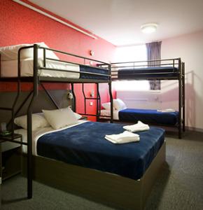 Space Hotel - Surfers Gold Coast 3