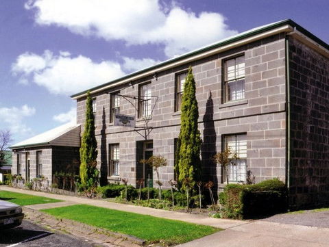 Victoria House Portland - Surfers Gold Coast 0