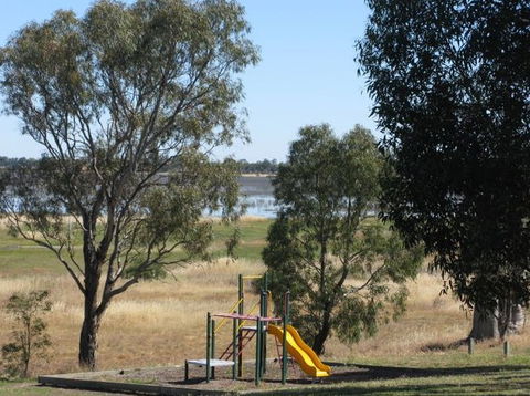 Natimuk Lake Caravan Park - Surfers Gold Coast 3
