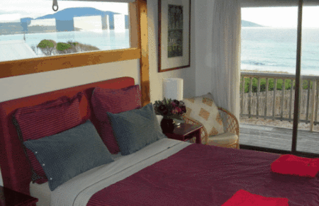 Aurora Beach Cottage - Surfers Gold Coast 1