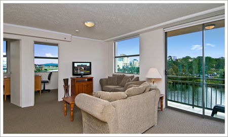 Varsity Towers (bond University) - Surfers Gold Coast 3