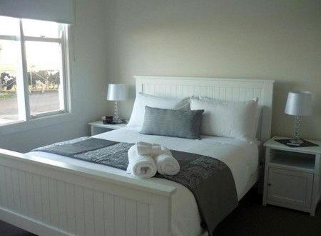Calgary House & Cottage Accommodation - Surfers Gold Coast 1