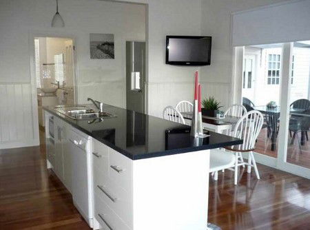 Calgary House & Cottage Accommodation - Surfers Gold Coast 2