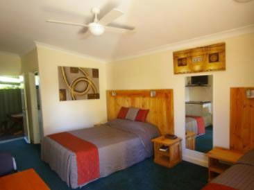 Best Western Harvest Lodge Motel - Surfers Gold Coast 1