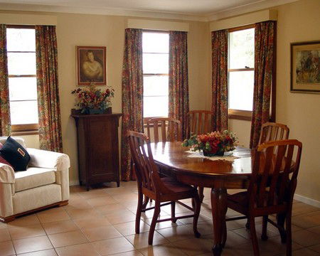 Pratically Lakeside B & B - Surfers Gold Coast 0