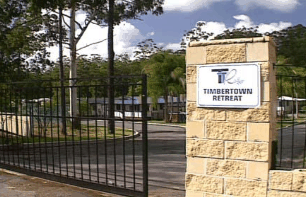 Timbertown Retreat - Surfers Gold Coast