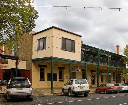 Tumbarumba Hotel - Surfers Gold Coast