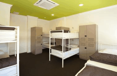 Next Bounce Hotel And Backpackers - Surfers Gold Coast 2