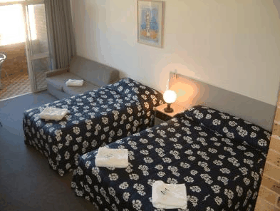 Next Seabreeze Beach Hotel - Surfers Gold Coast