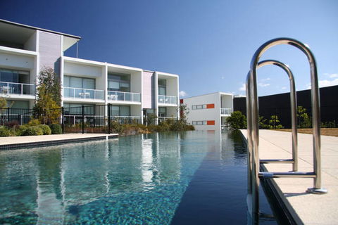 Coast Resort Merimbula - Surfers Gold Coast 1