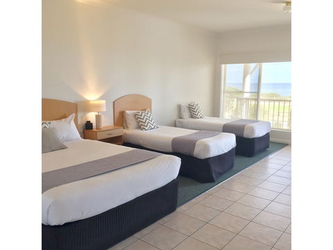 COAST Motel And Apartments - Surfers Gold Coast 7