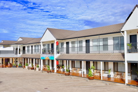 COAST Motel And Apartments - Surfers Gold Coast 9