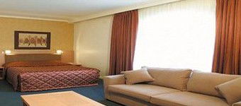 Best Western Plus Travel Inn Hotel - Surfers Gold Coast 2