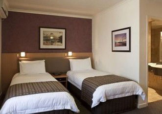 Best Western Plus Travel Inn Hotel - Surfers Gold Coast 4