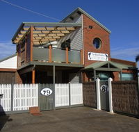 Black Dolphin Townhouse and Apartment - Surfers Gold Coast