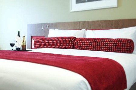 Mercure Sydney Liverpool - Surfers Gold Coast 1