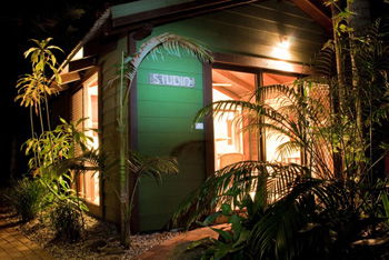 A Beach House At Byron - Surfers Gold Coast 4