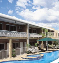 Macarthur Inn - Surfers Gold Coast 0