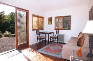 Acacia Dreaming At Light On Retreat - Surfers Gold Coast 2