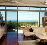Beach House 3  Vue - Surfers Gold Coast