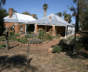 Avondale Discovery Farm - Surfers Gold Coast 0