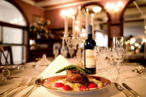 Titanic Theatre Restaurant - Surfers Gold Coast 3