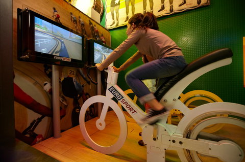 Melbourne Cricket Ground - Surfers Gold Coast 1