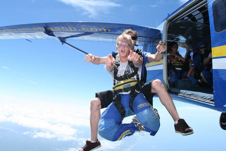 Skydive The Beach - Surfers Gold Coast 3
