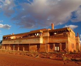 Big Bell Ghost Town - Surfers Gold Coast 0