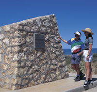 Potshot Monument - Surfers Gold Coast