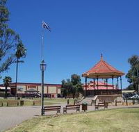 Gladstone Square - Surfers Gold Coast