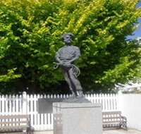 Alexander Cameron Statue - Surfers Gold Coast