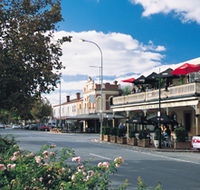 Hutt Street - Surfers Gold Coast