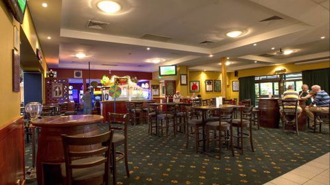 Canberra Irish Club - Surfers Gold Coast 1