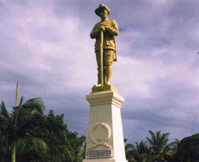 Port Douglas War Memorial - Surfers Gold Coast 0