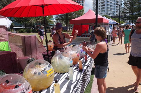 Broadbeach Beachfront Markets - Surfers Gold Coast 4