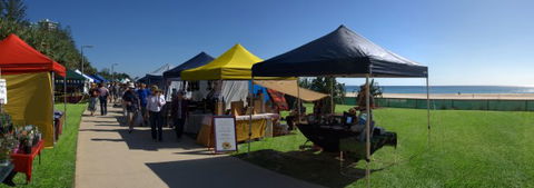 Broadbeach Beachfront Markets - Surfers Gold Coast 7