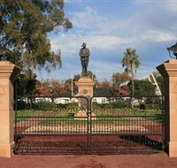 Dalby War Memorial and Gates - Surfers Gold Coast
