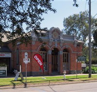 Old Post Office Seymour - Fine Art Gallery  Licensed Restaurant - Surfers Gold Coast