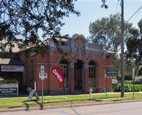 Old Post Office Seymour - Fine Art Gallery & Licensed Restaurant - Surfers Gold Coast 0