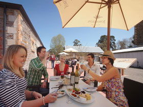 Johnston Oakbank Cellar Door - Surfers Gold Coast 0