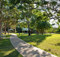 Millennium Esplanade and Tannum Sands Beach - Surfers Gold Coast