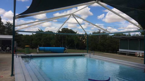 Yass Olympic Swimming Pool - Surfers Gold Coast 2