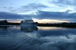 Tamboi Queen Cruises - Surfers Gold Coast 1